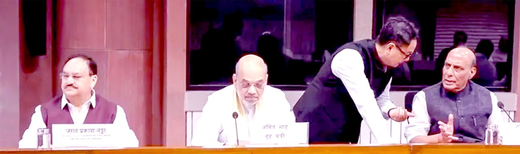 'ऑपरेशन सिंदूर' के दौरान लगभग 100 आतंकवादी मारे गए: राजनाथ सिंह।